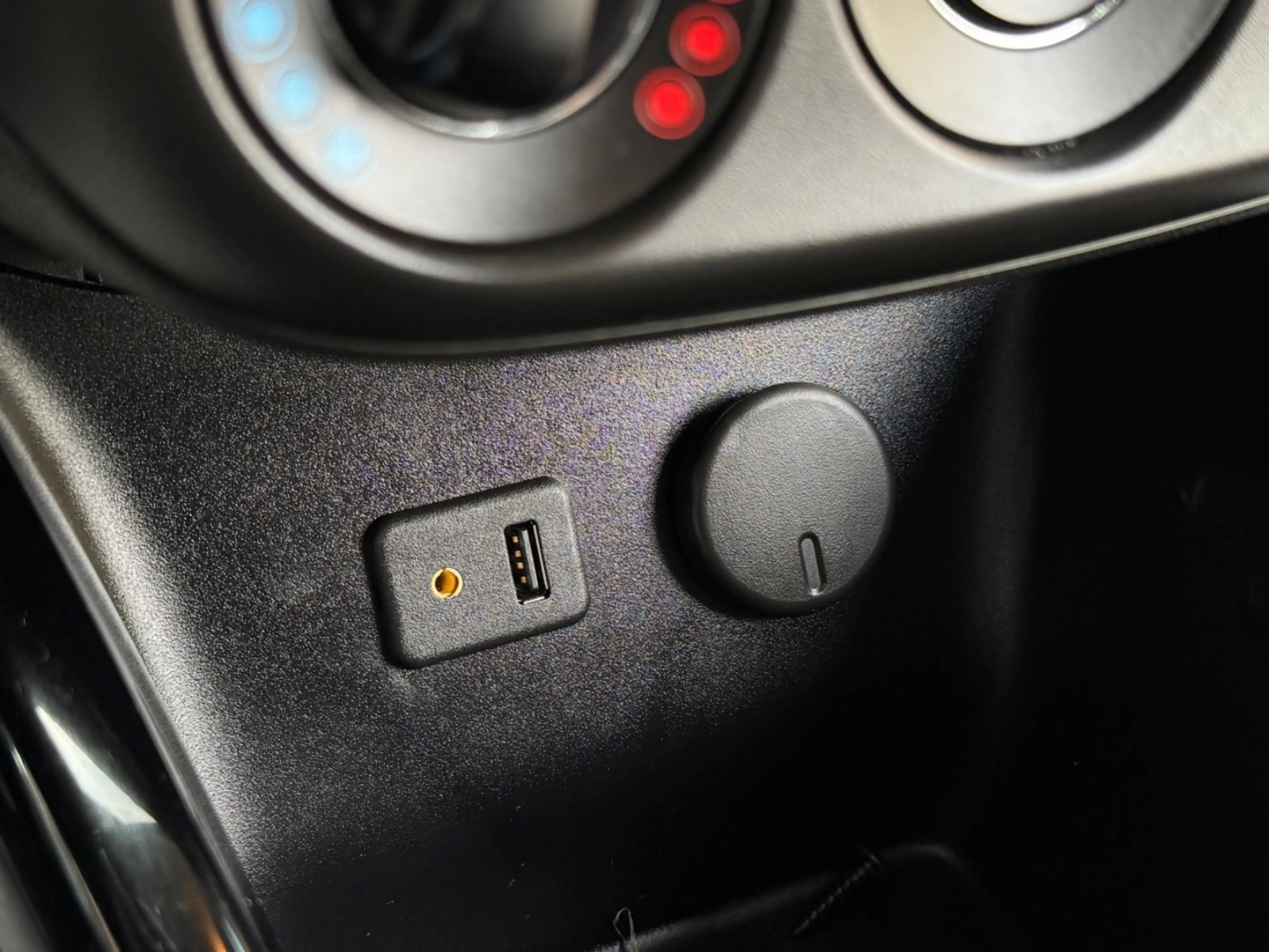 Opel Adam Jam*STEUERKETTE NEU*TÜV 09/28* — photo 18