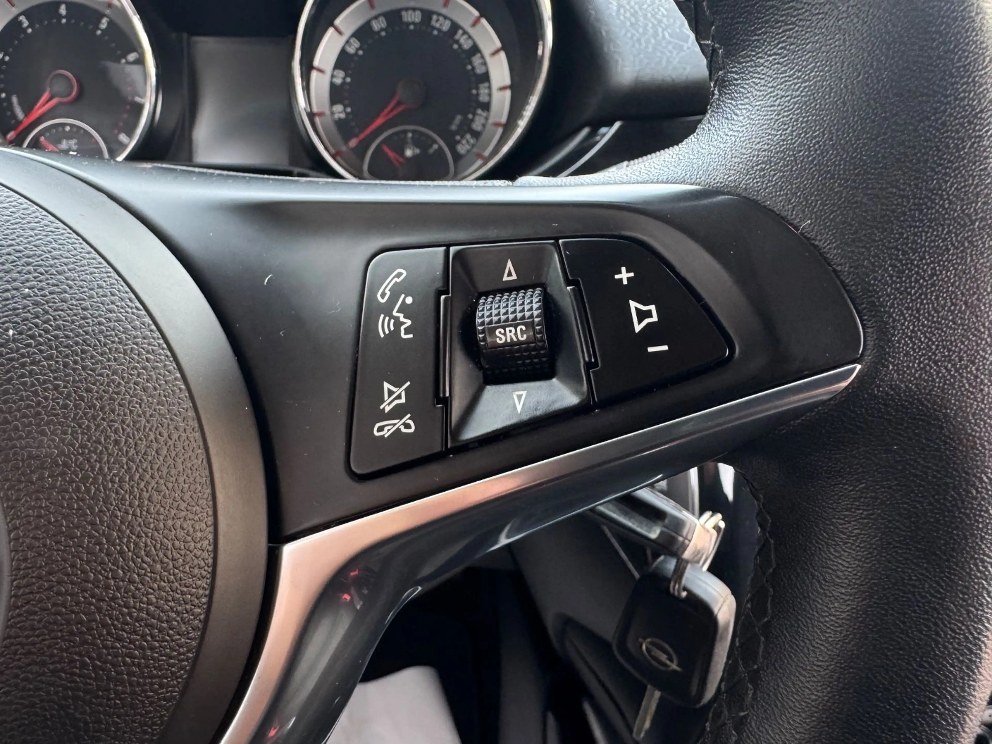 Opel Adam Jam*STEUERKETTE NEU*TÜV 09/28* — photo 11