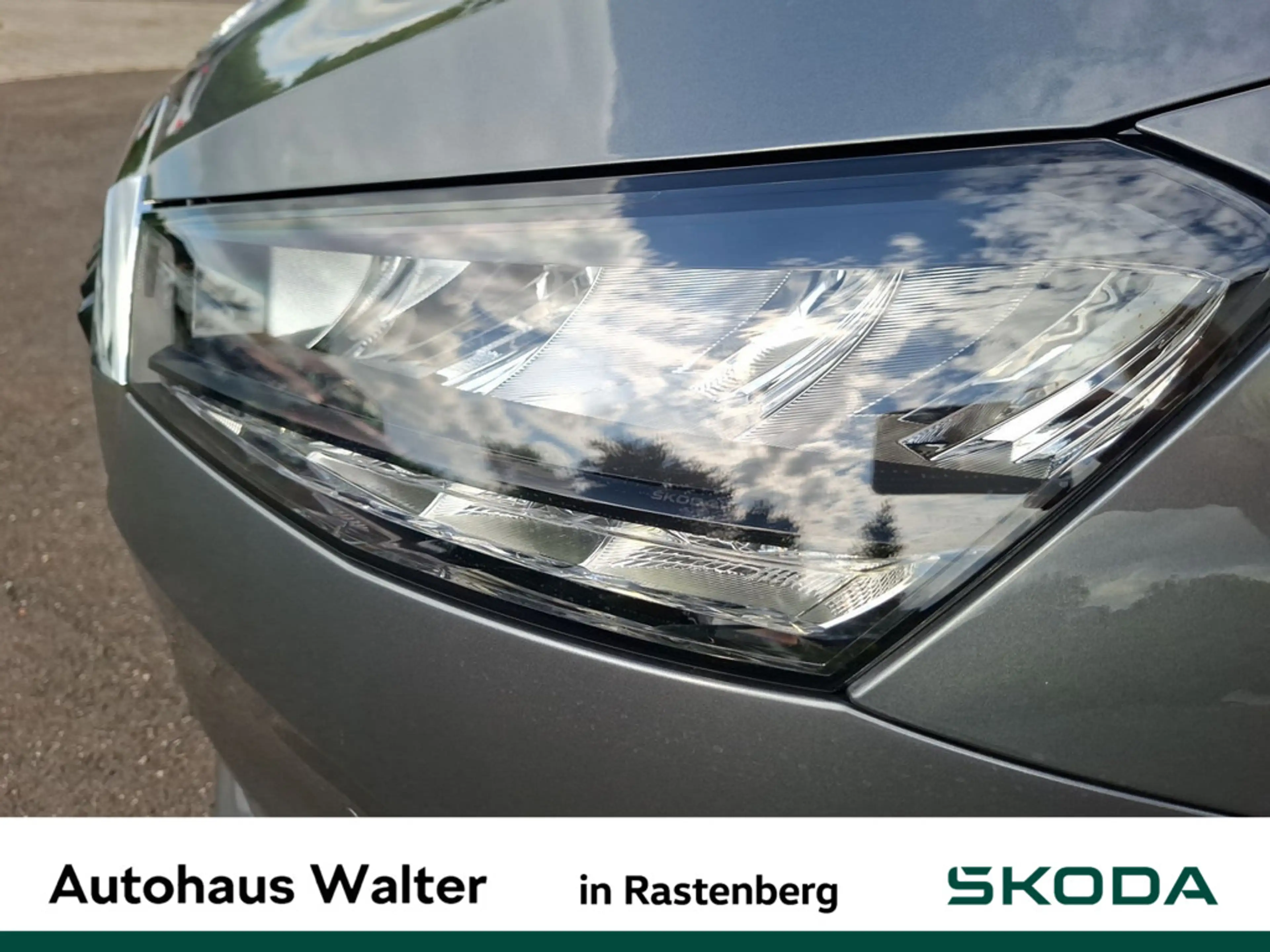 Skoda Fabia 1.0 TSI Selection KLIMA SHZ FSE LED — photo 18