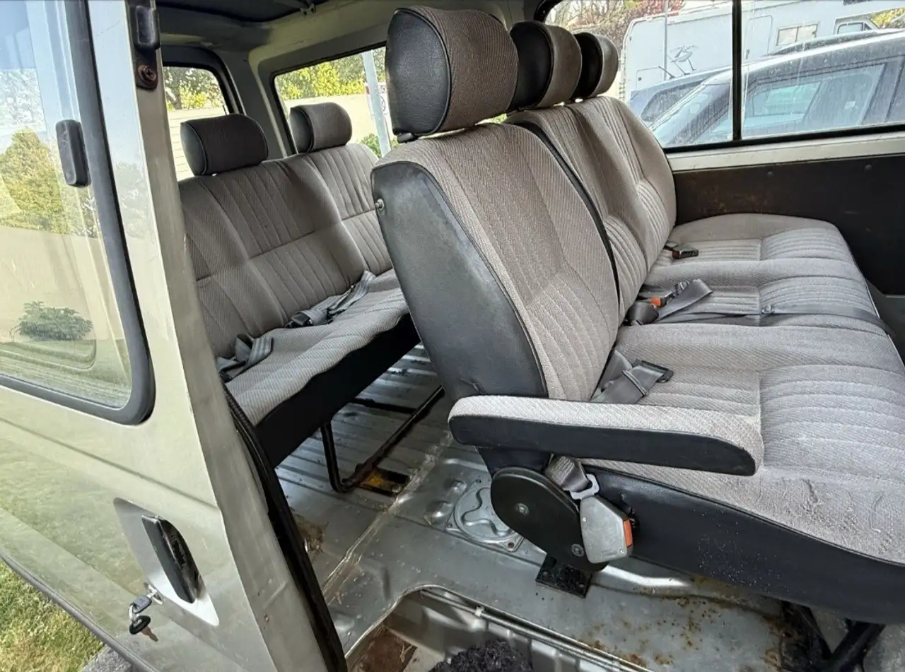 Nissan Urvan 2,3, foto 5