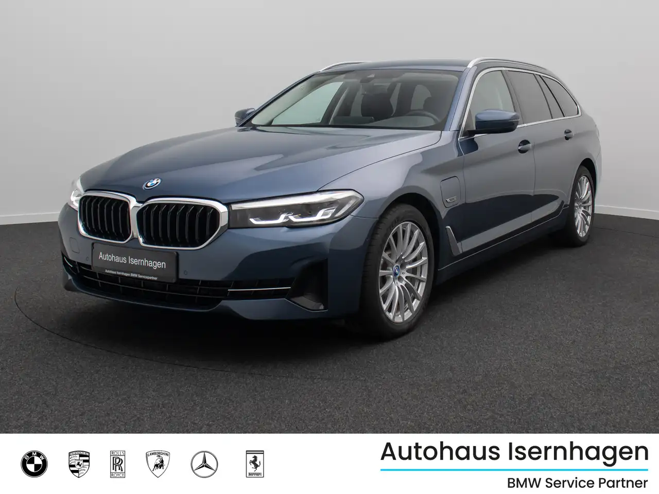 BMW 530 Kamera DAB HiFi Sport Leder Komfort Alarm — photo 1 of 40