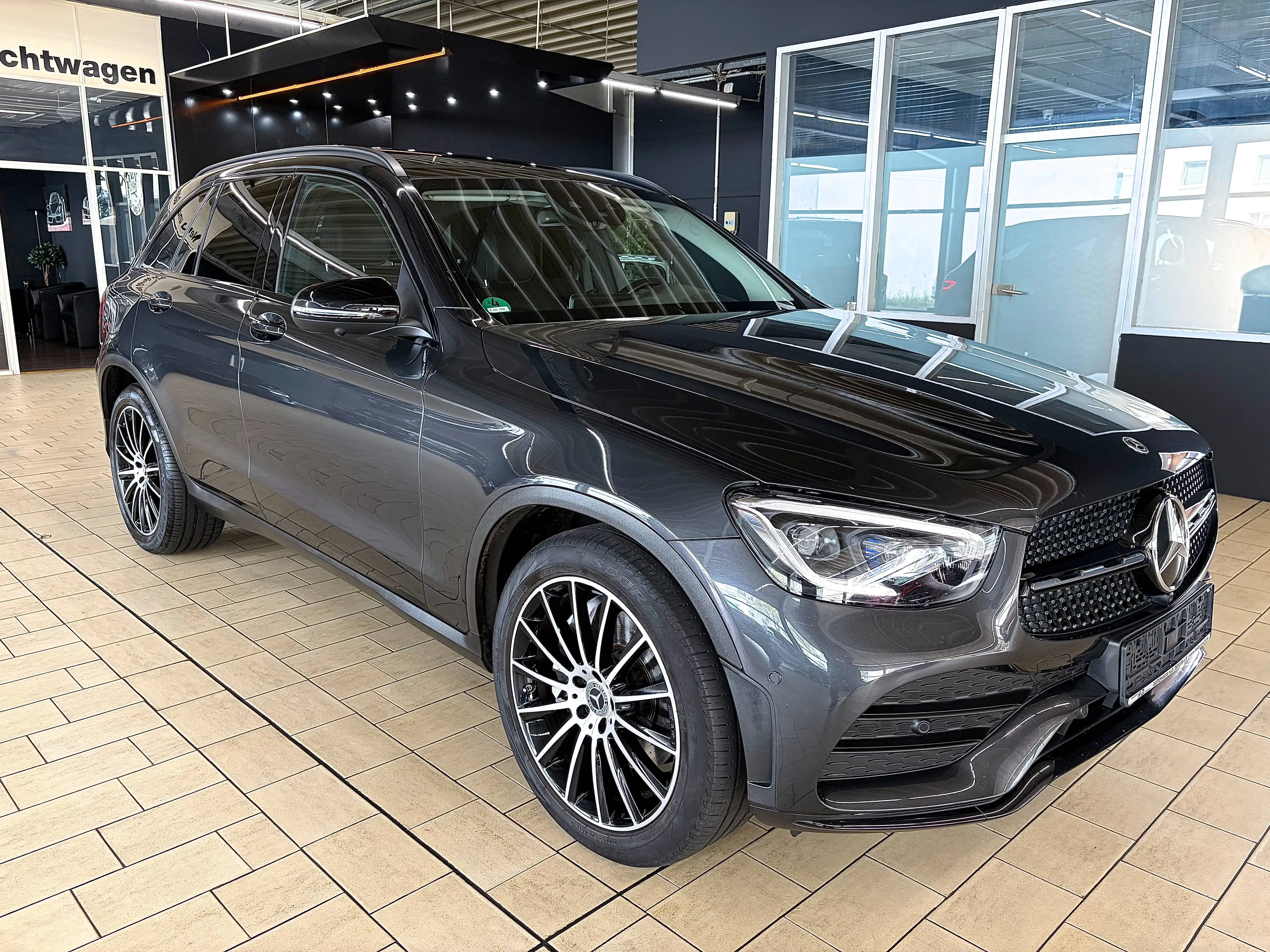 Mercedes-Benz GLC 400 GLC 400d 4M *AMG-LINE+HUD+NAVI+LEDER+PANORAMA+LED+20'AMG*