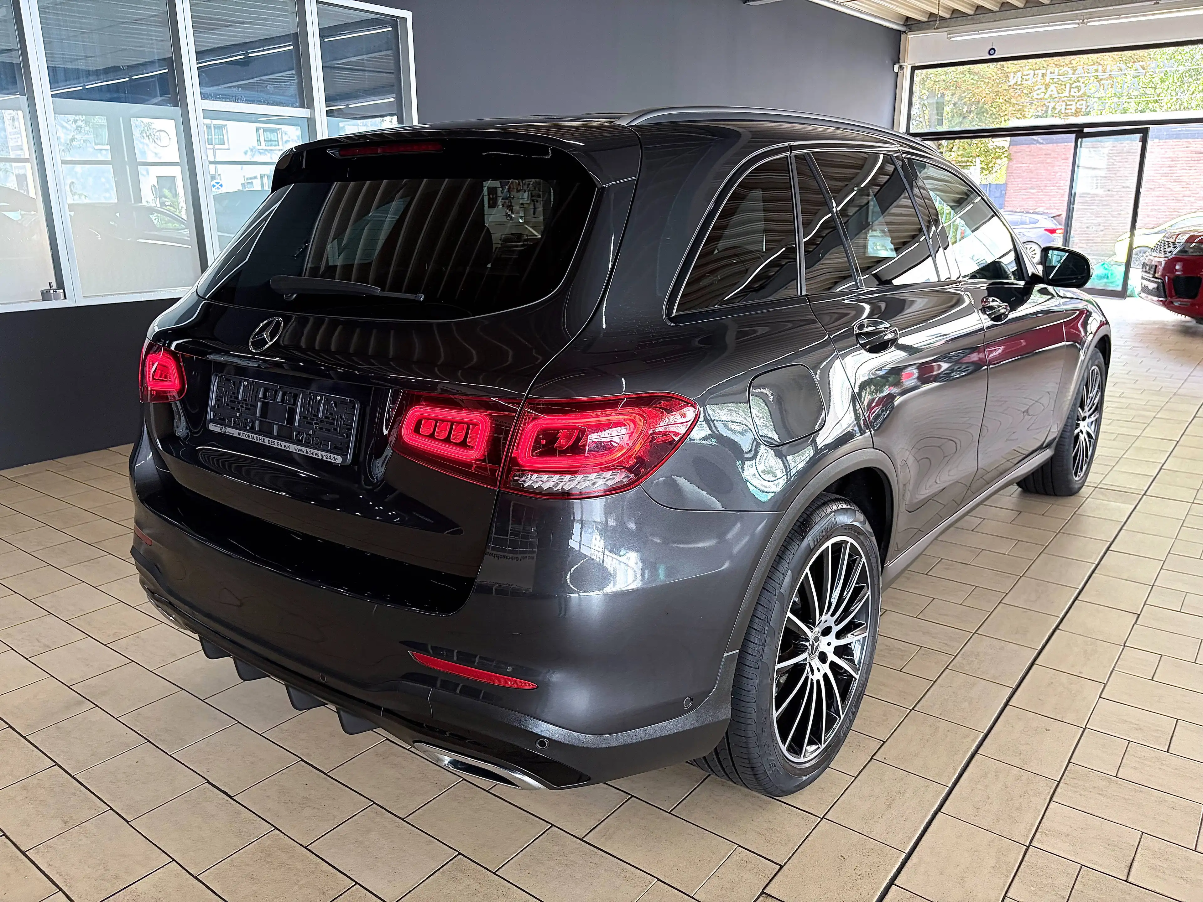 Mercedes-Benz GLC 400 GLC 400d 4M *AMG-LINE+HUD+NAVI+LEDER+PANORAMA+LED+20'AMG* — photo 9