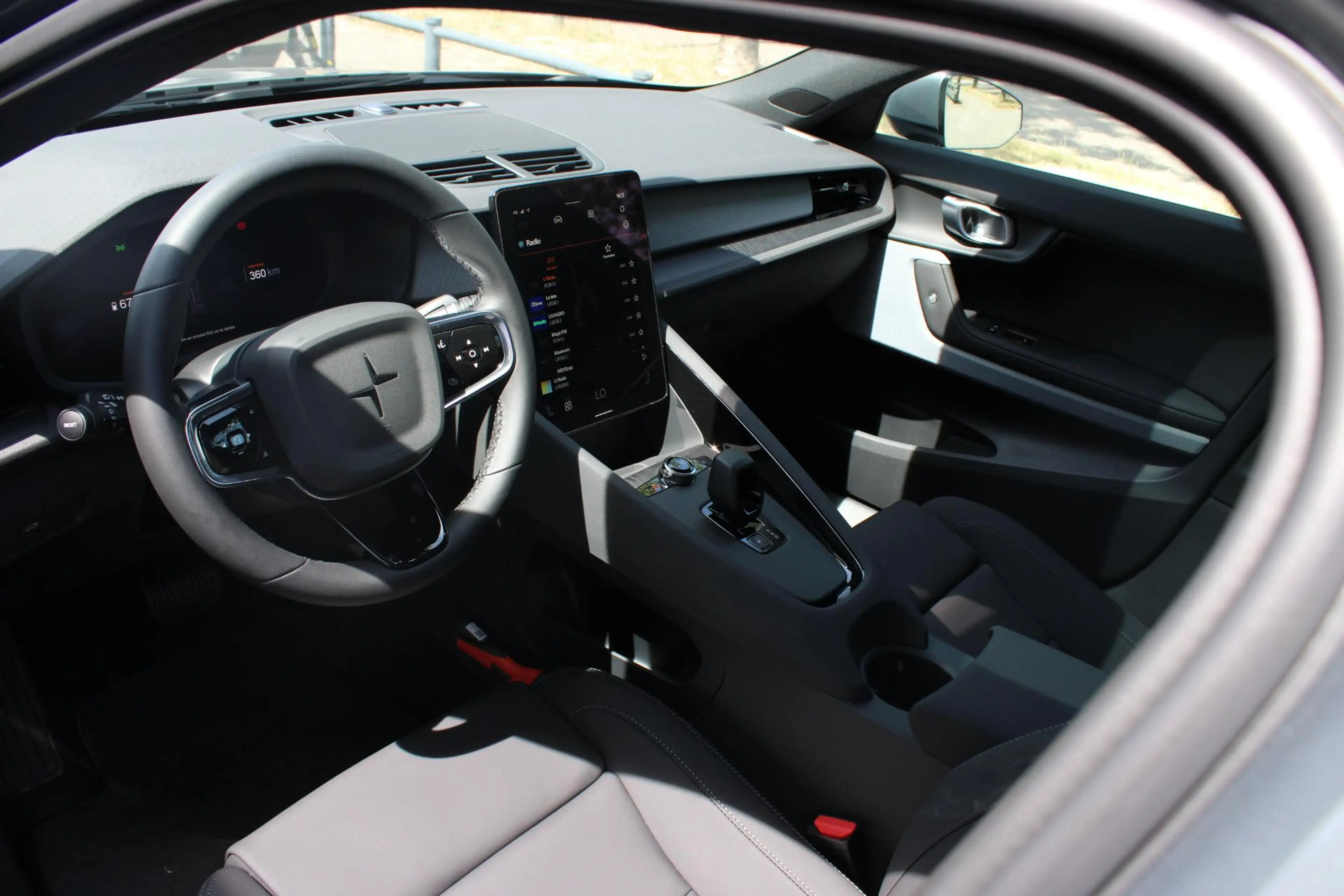 Polestar 2 Long Range Single Motor Prime Pro 82 kWh | Panoram — photo 8
