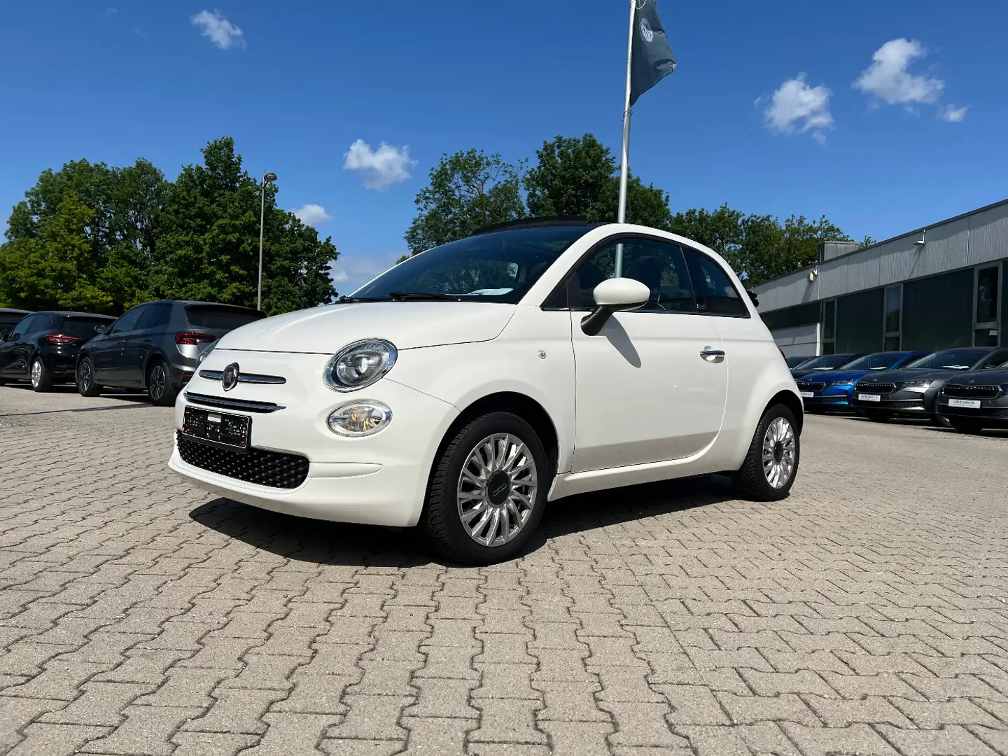 Fiat 500C Cabrio Lounge 1.2 8V Klima Alu PDC Car Play Weiß - 1