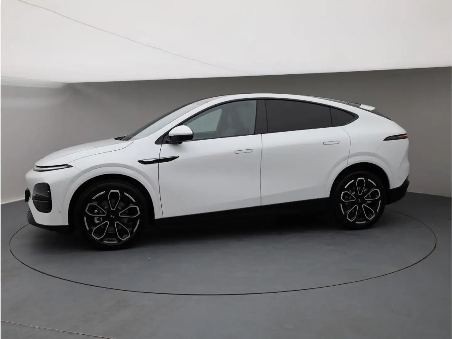 Xpeng G6 AWD Performance 2025 AHK CarPlay 360Kam Pano Blanc - 2