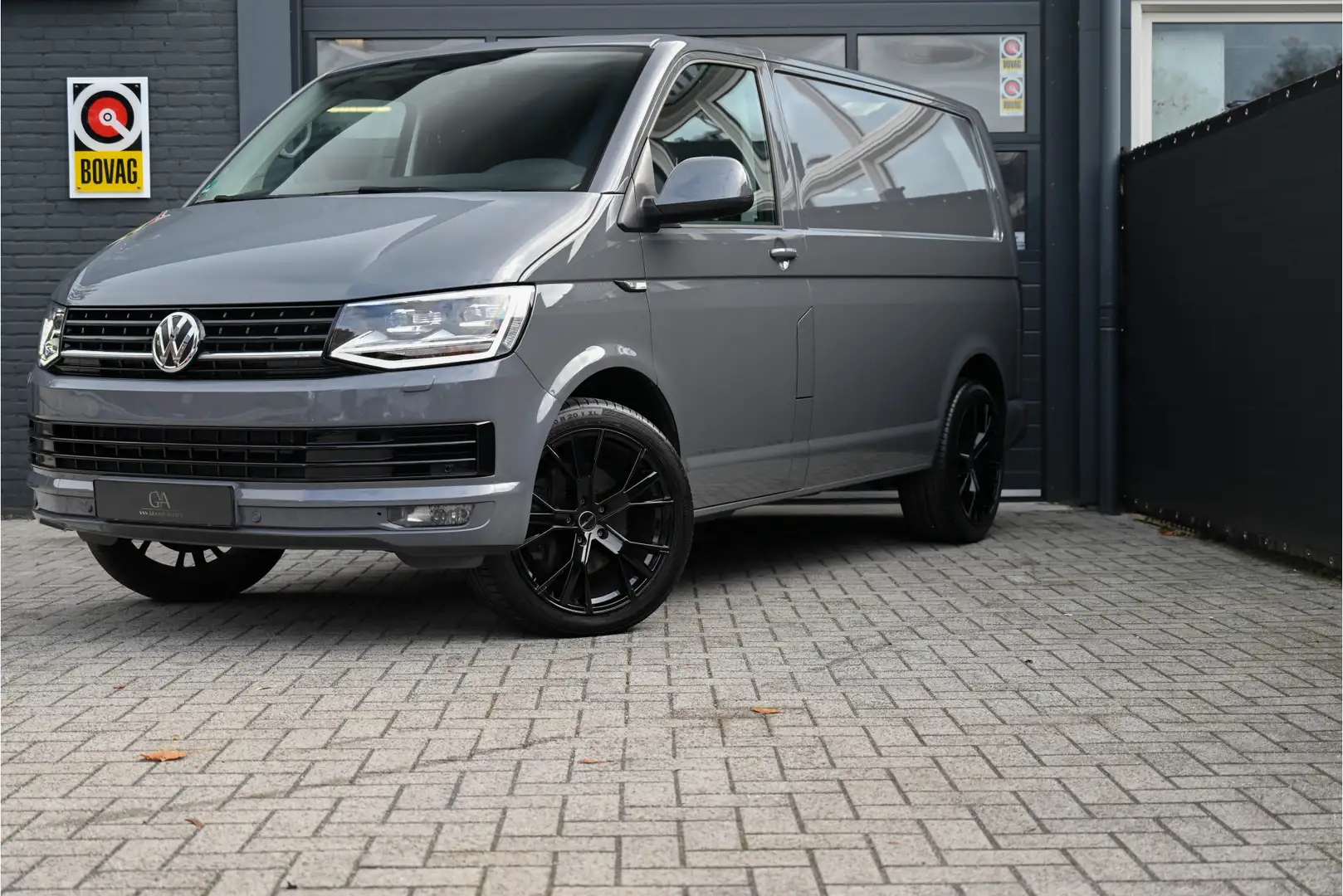 Volkswagen T6 Transporter 2.0 TDI L1H1 Comfortline Gris - 1