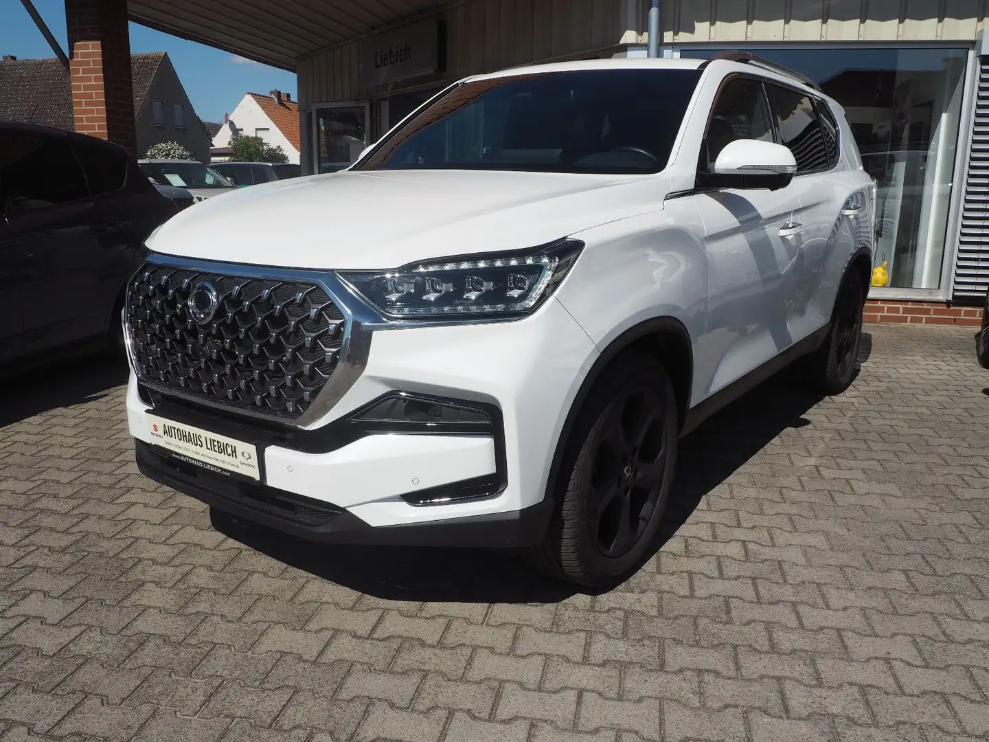 KGM Rexton 2.2 8AT Sapphire Anhängerkupplung Weiß - 1