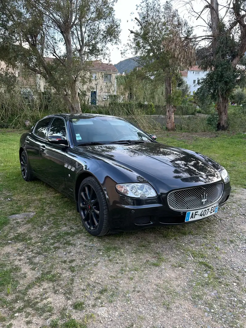 Maserati Quattroporte 4.2 V8 Executive GT Чорний - 2