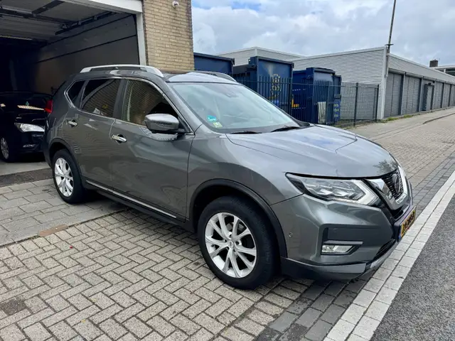 Nissan X-Trail view 5