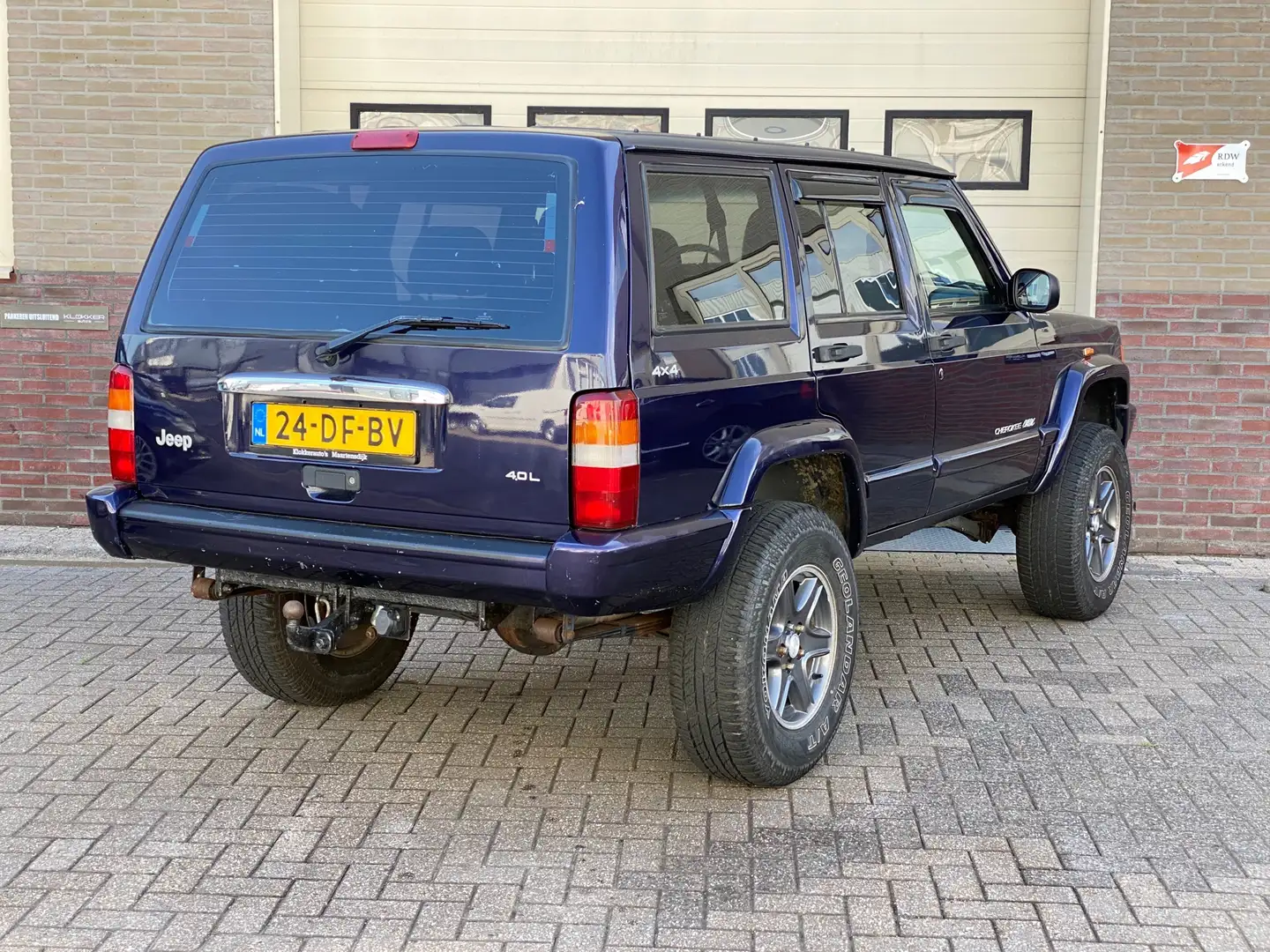 Jeep Cherokee 4.0i Classic APK 07-2026 | Nette staat | 4X4 | Air Violet - 2