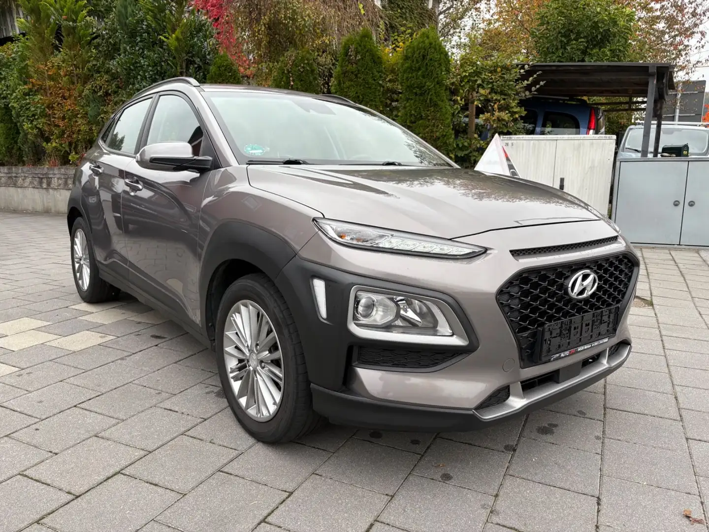Hyundai KONA 1.6 T-GDI Trend 4WD Navi Kamera Grau - 1