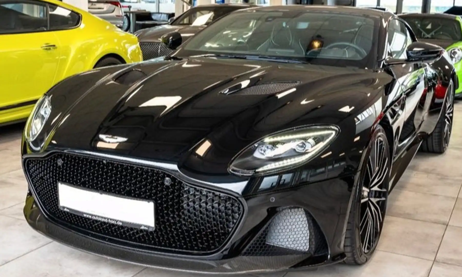 Aston Martin DBS Superleggera Siyah - 2