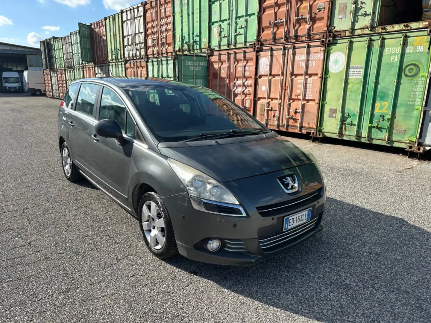 Peugeot 5008 1.6 VTi 120CV Premium Grigio - 1