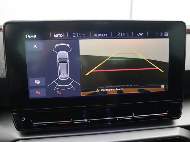 Seat Leon view 9