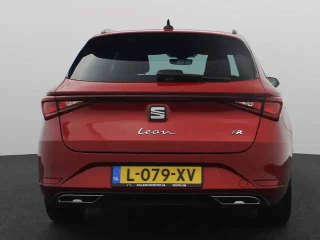 Seat Leon view 4