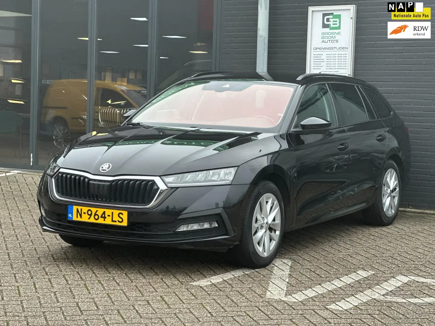 Skoda Octavia Combi 1.0 e-TSI Business Edition/CARPLAY/STOELVERW Noir - 1