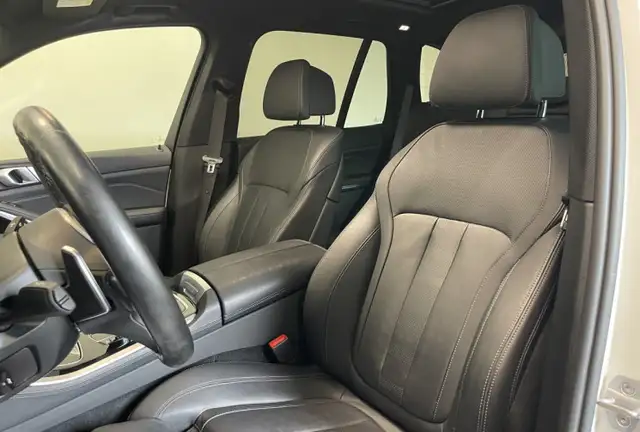 BMW X5 view 12