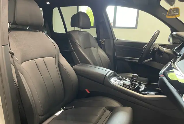 BMW X5 view 15