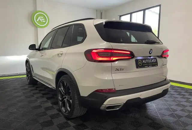 BMW X5 view 3