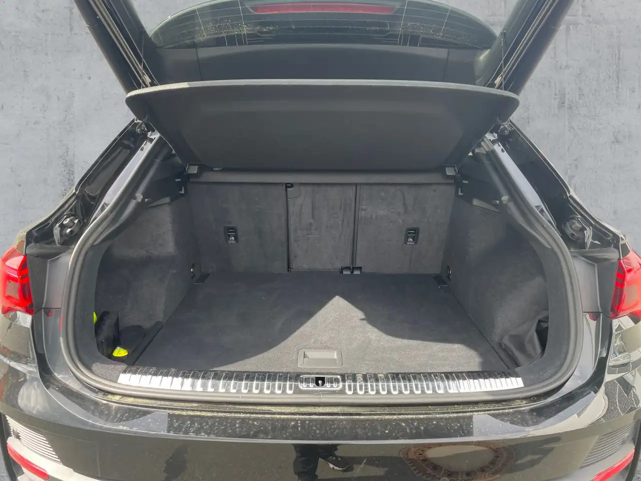 Audi Q3 40 TDI QU 2xS-LINE MATRIX+ACC+AHK, миниатюра 14