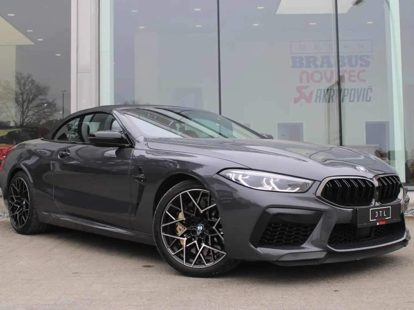 BMW M8 Cabrio Šedá - 1