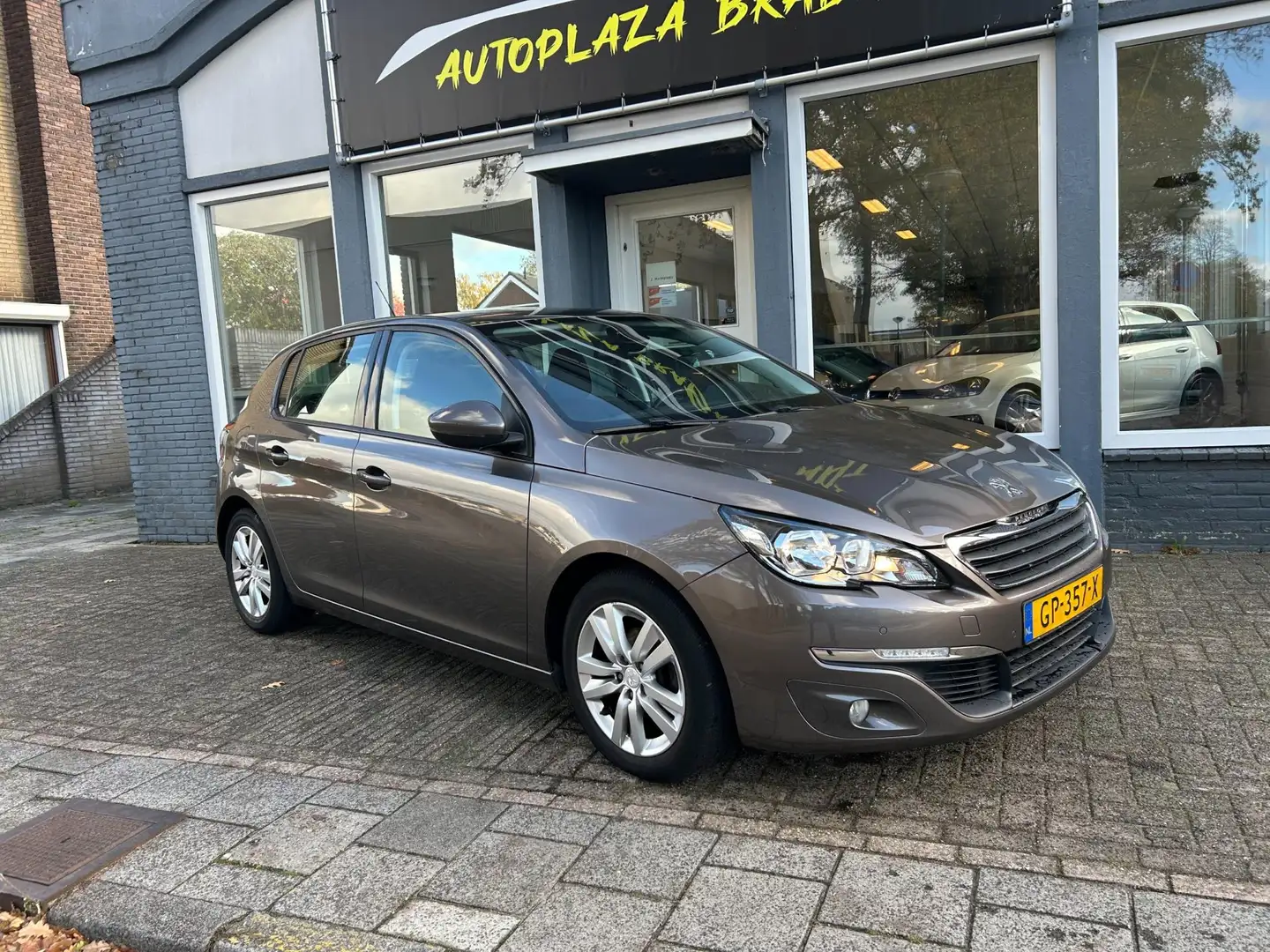 Peugeot 308 1.2 PureTech / NAVI / CRUISE / BLEUTOOTH Grijs - 1