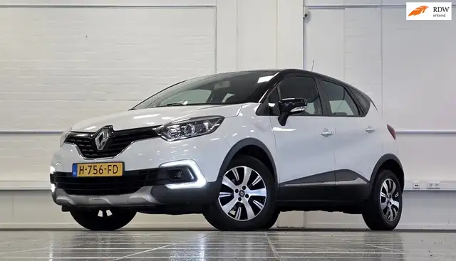 2018 Renault Captur in White for sale
