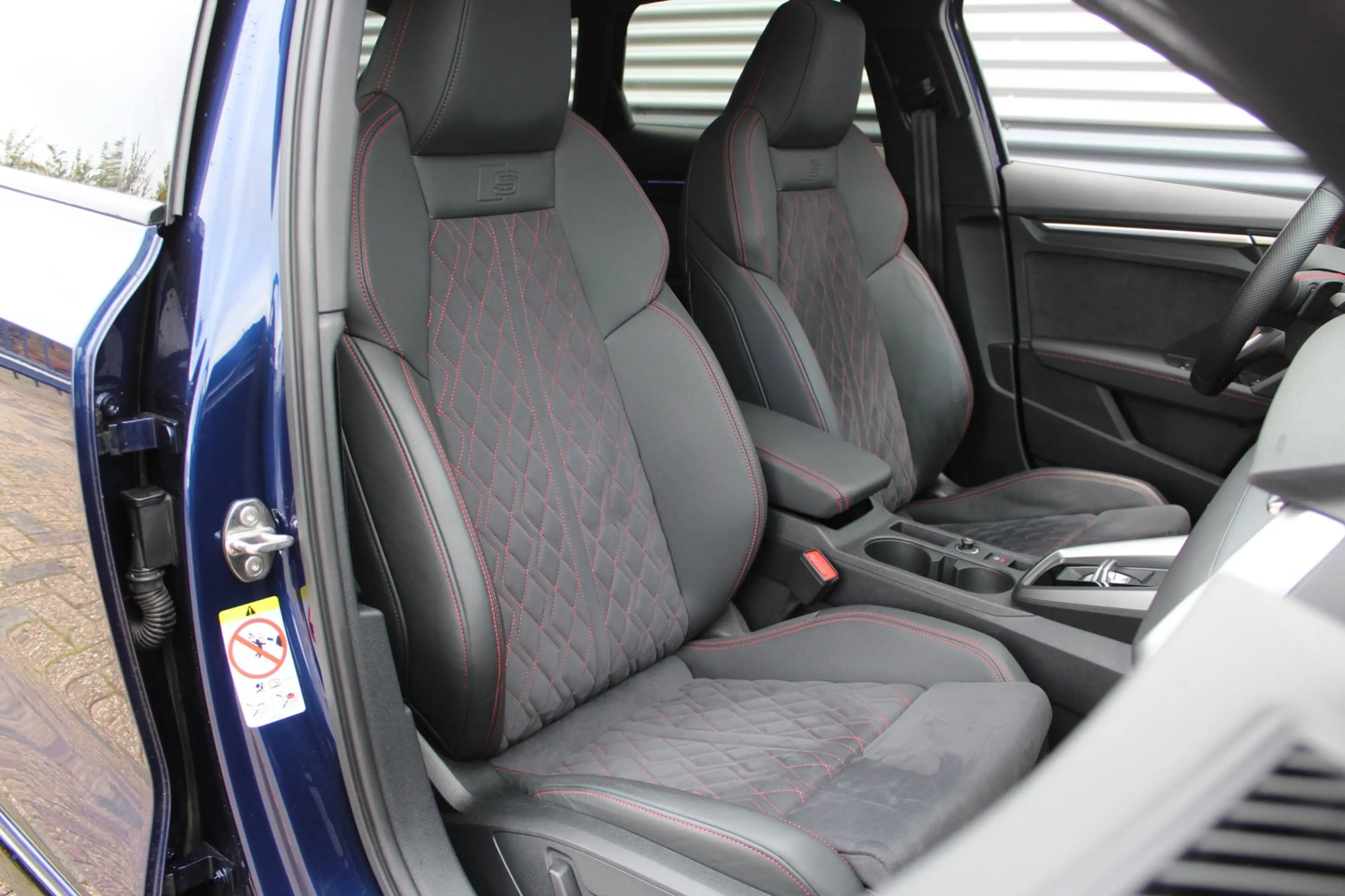 Audi A3 Sportback 40 TFSI e 3x S-Line | Pano | HUD | B&O | — photo 12