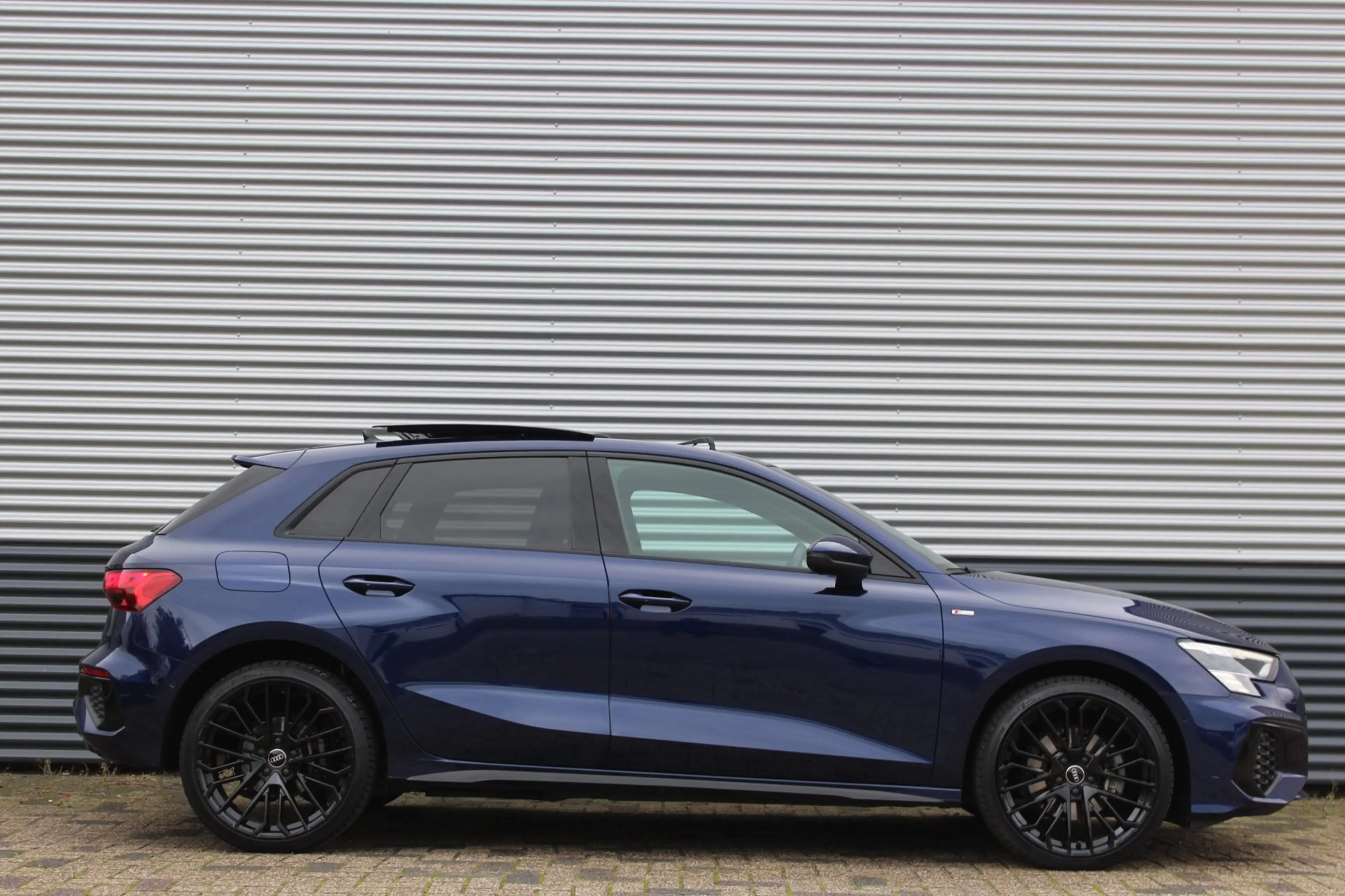Audi A3 Sportback 40 TFSI e 3x S-Line | Pano | HUD | B&O | — photo 8