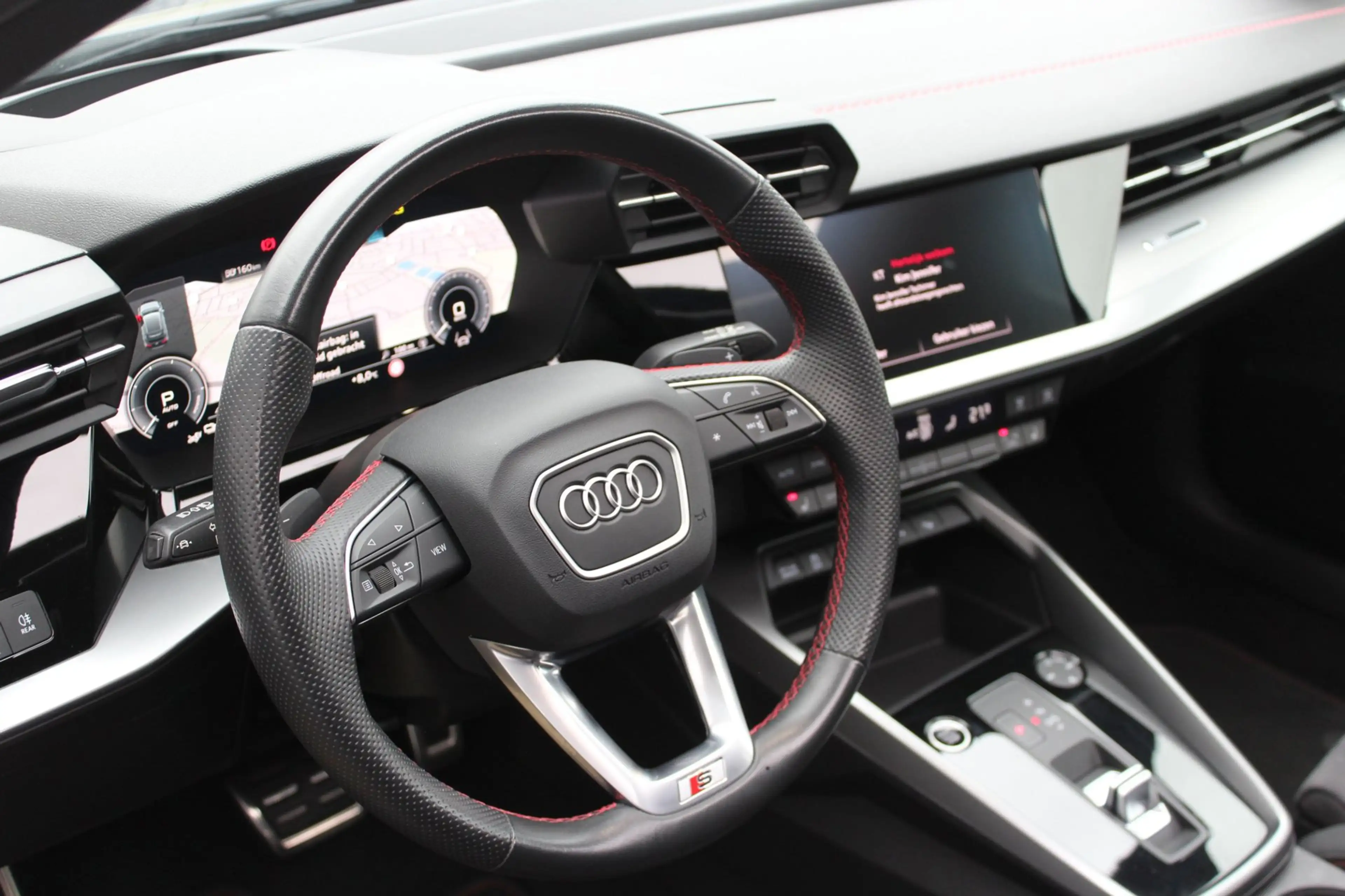 Audi A3 Sportback 40 TFSI e 3x S-Line | Pano | HUD | B&O | — photo 18