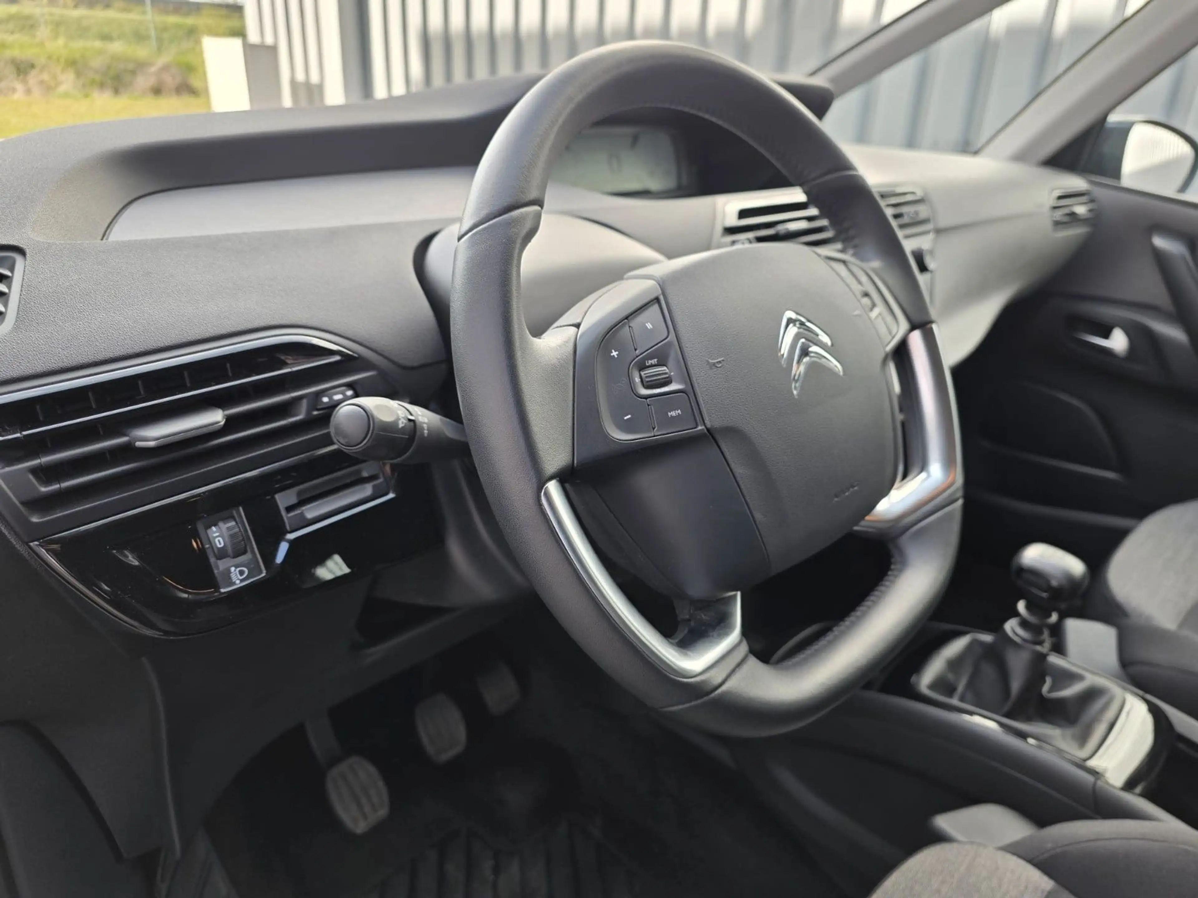 Citroen Grand C4 Picasso Grand C4 7Sitze Export 13300€Netto Prod :10.2021 — photo 5