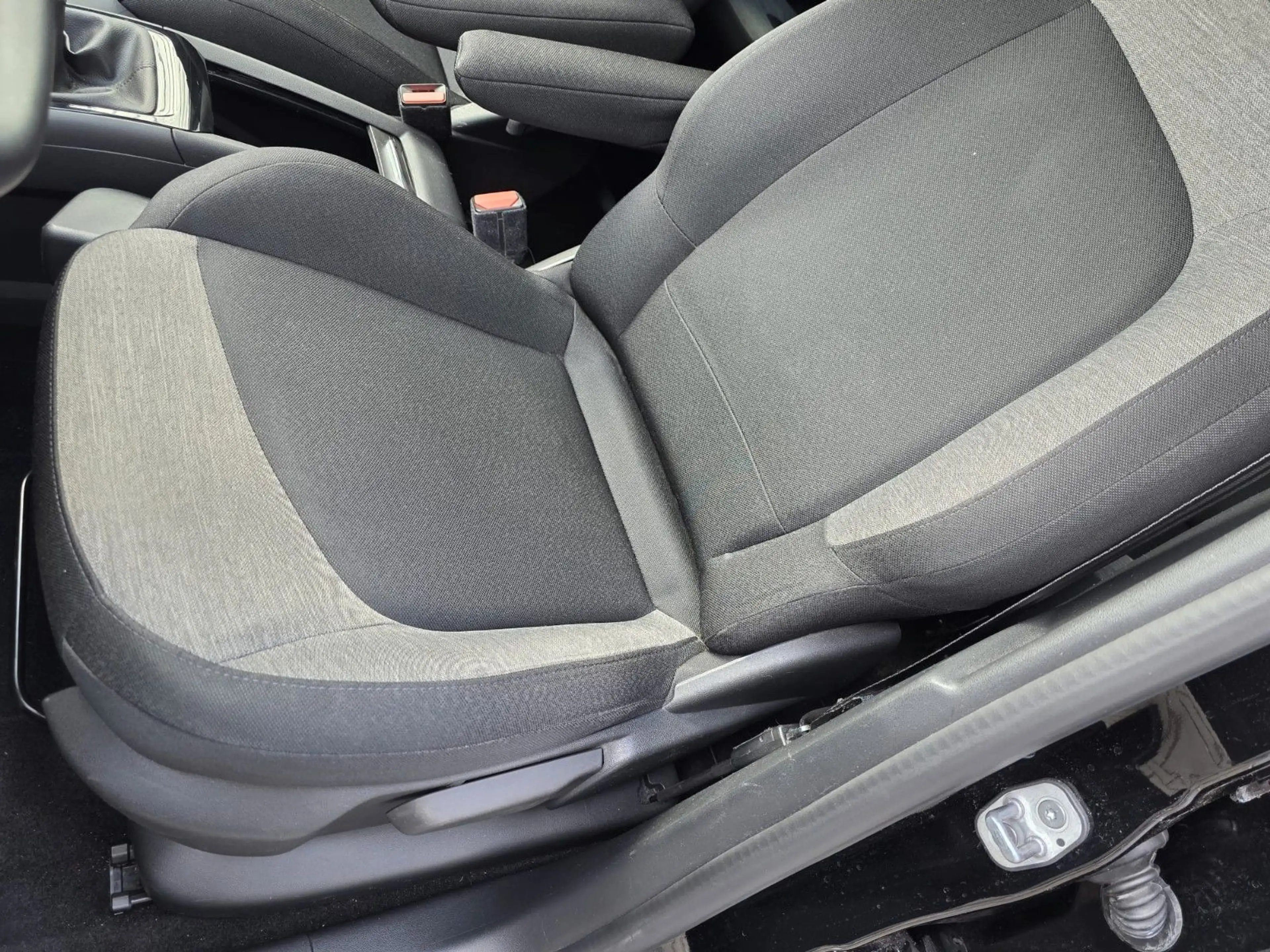 Citroen Grand C4 Picasso Grand C4 7Sitze Export 13300€Netto Prod :10.2021 — photo 8