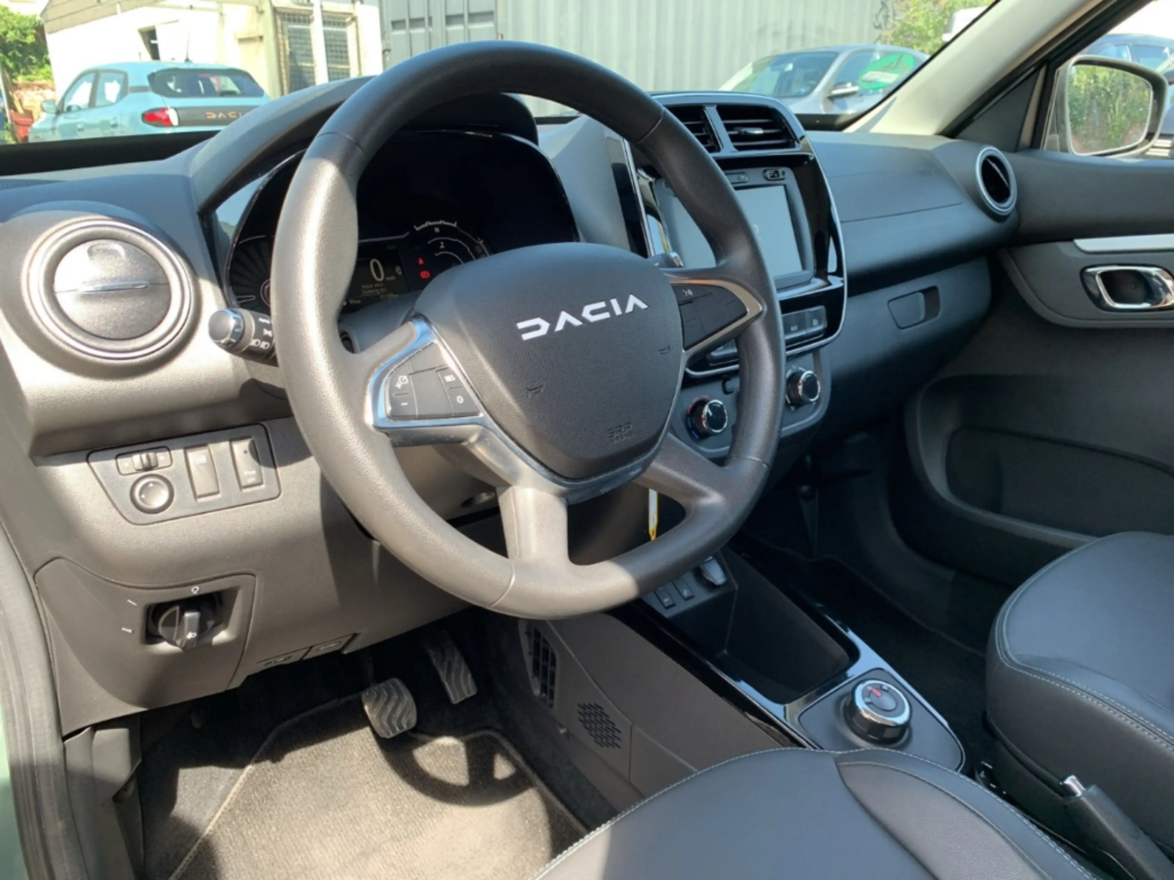 Dacia Spring ESSENTIAL ELECTRIC Essential Electric 45 NAVI+KLIM — photo 10