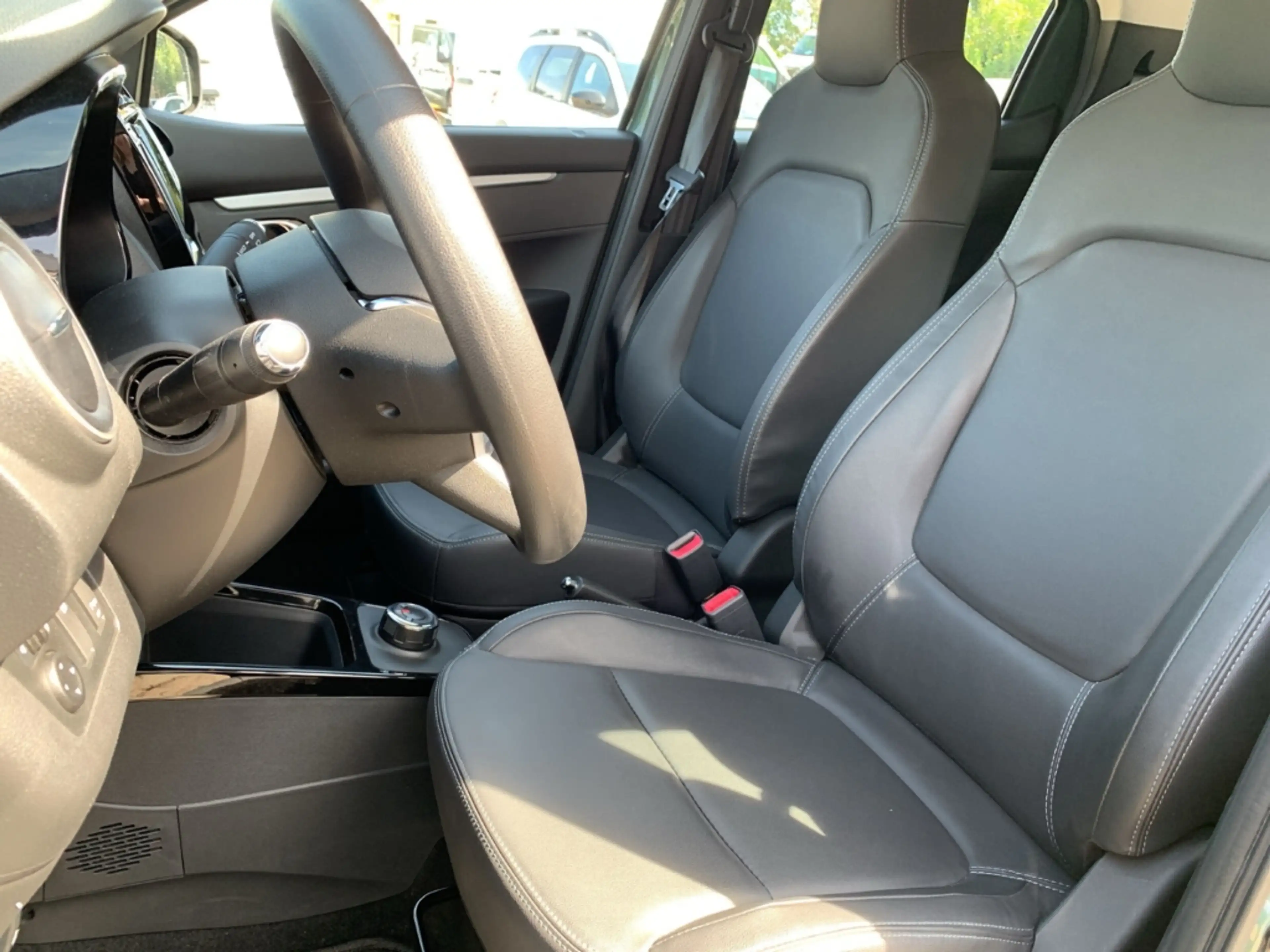 Dacia Spring ESSENTIAL ELECTRIC Essential Electric 45 NAVI+KLIM — photo 9