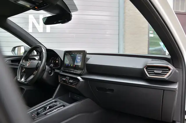 Cupra Leon view 11