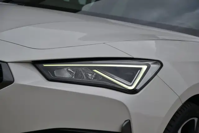 Cupra Leon view 5