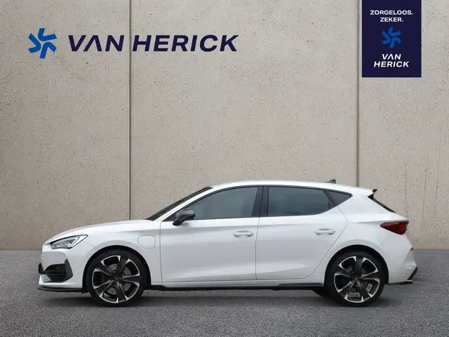 Cupra Leon view 2