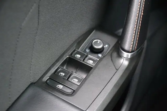 Cupra Leon view 22