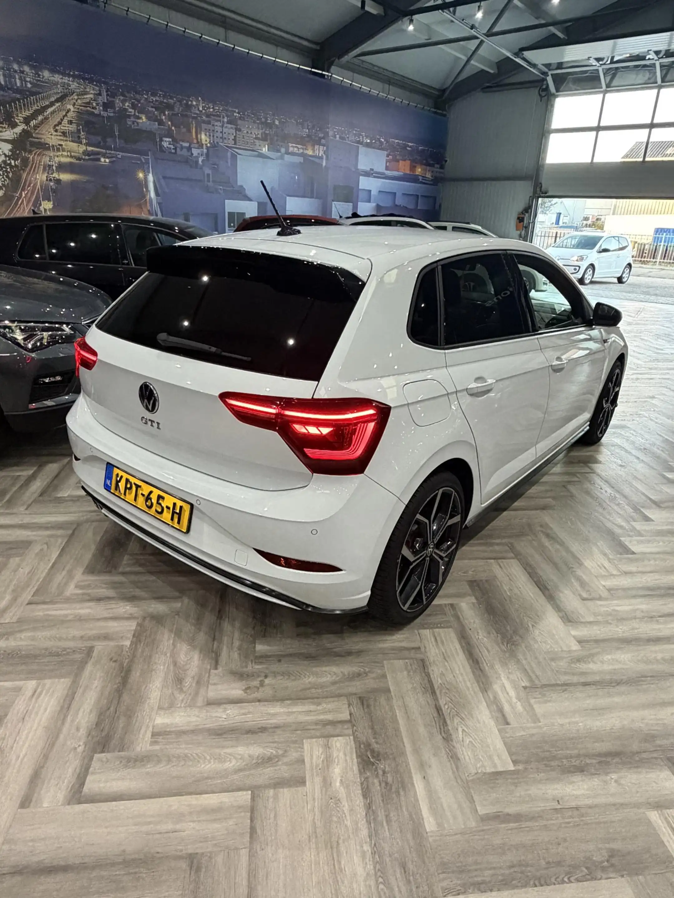 Volkswagen Polo GTI 2.0 TSI — photo 4