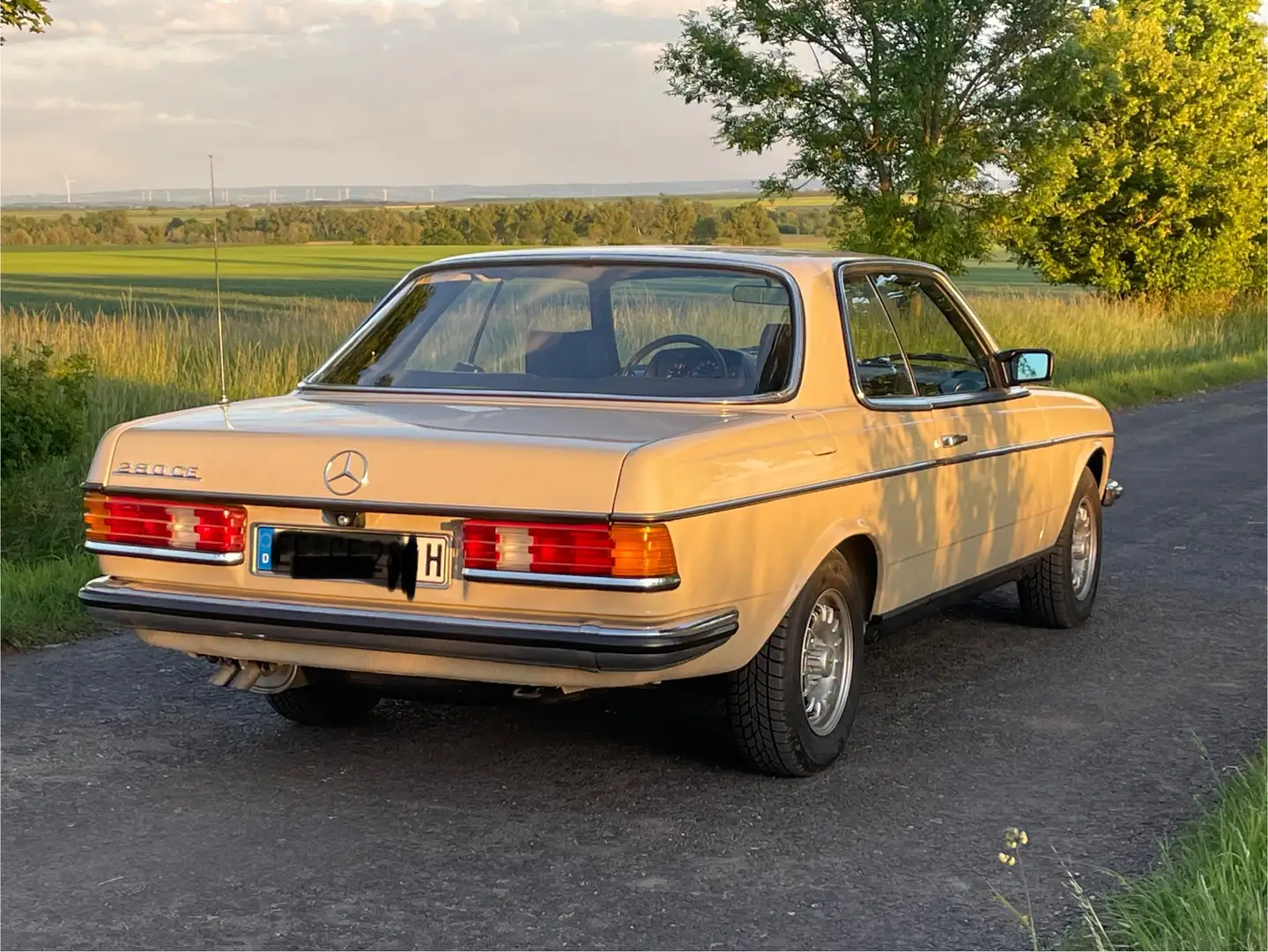 Mercedes-Benz CE 280 W123 - 2