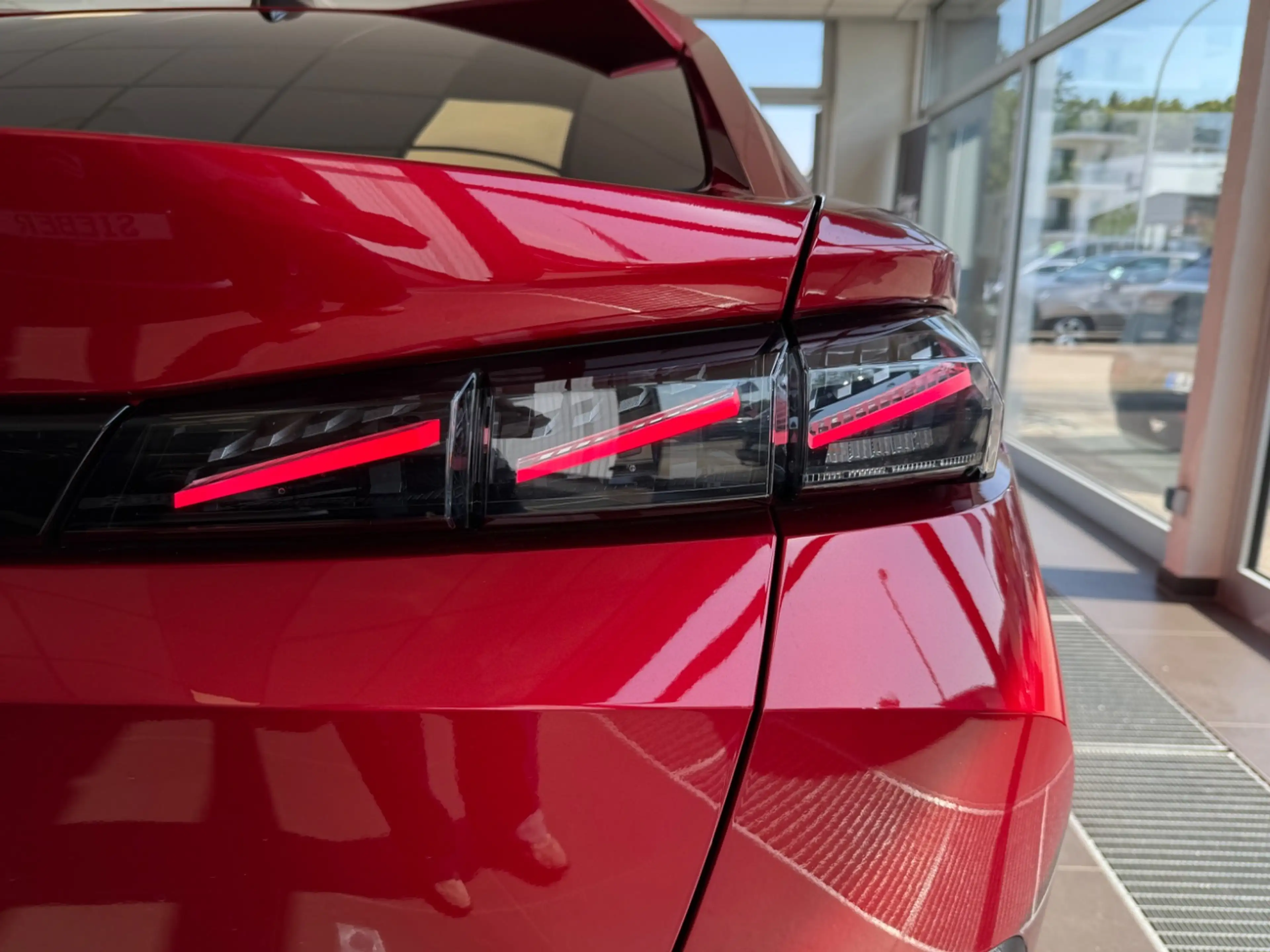 Peugeot 408 1.2 130 GT PureTech CarPlay*Schiebedach — photo 10