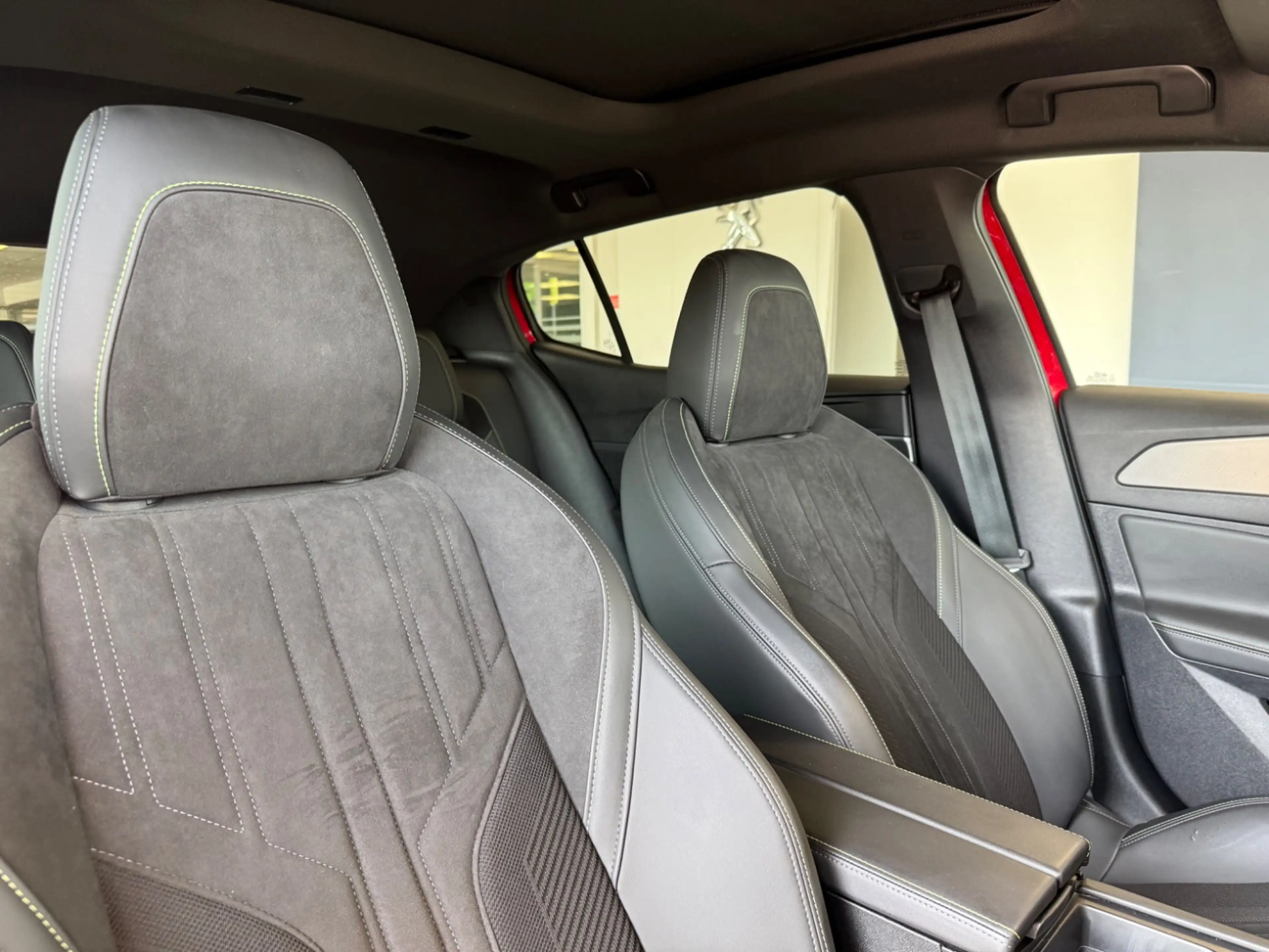 Peugeot 408 1.2 130 GT PureTech CarPlay*Schiebedach — photo 13