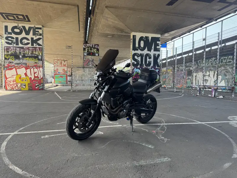Yamaha MT-03 - foto 2