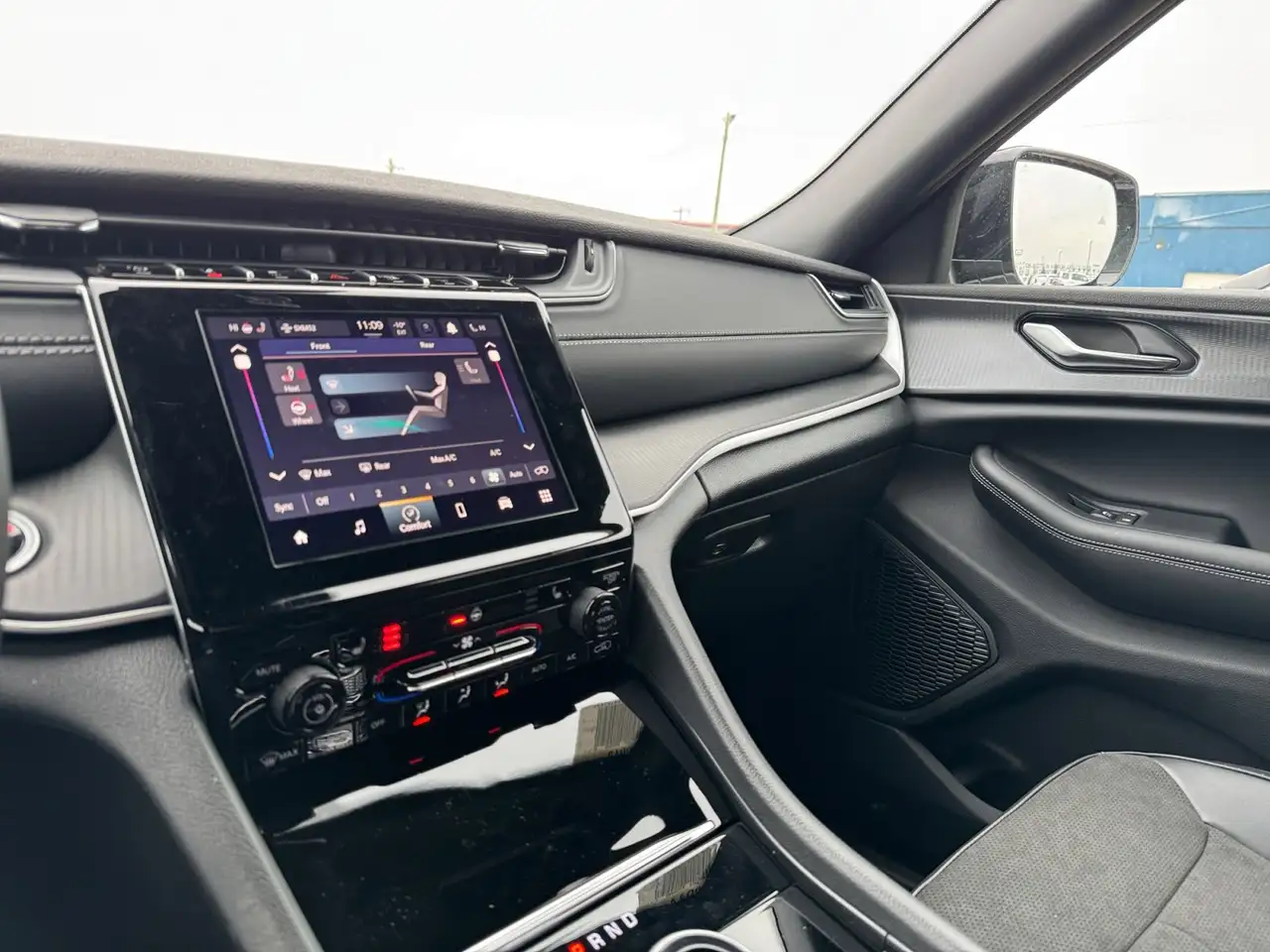 Jeep Grand Cherokee снимка Jeep Grand Cherokee