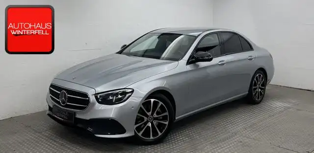 Mercedes-Benz E 220 d Avantgarde NIGHT KAMERA+DISTRONIC+DAB+