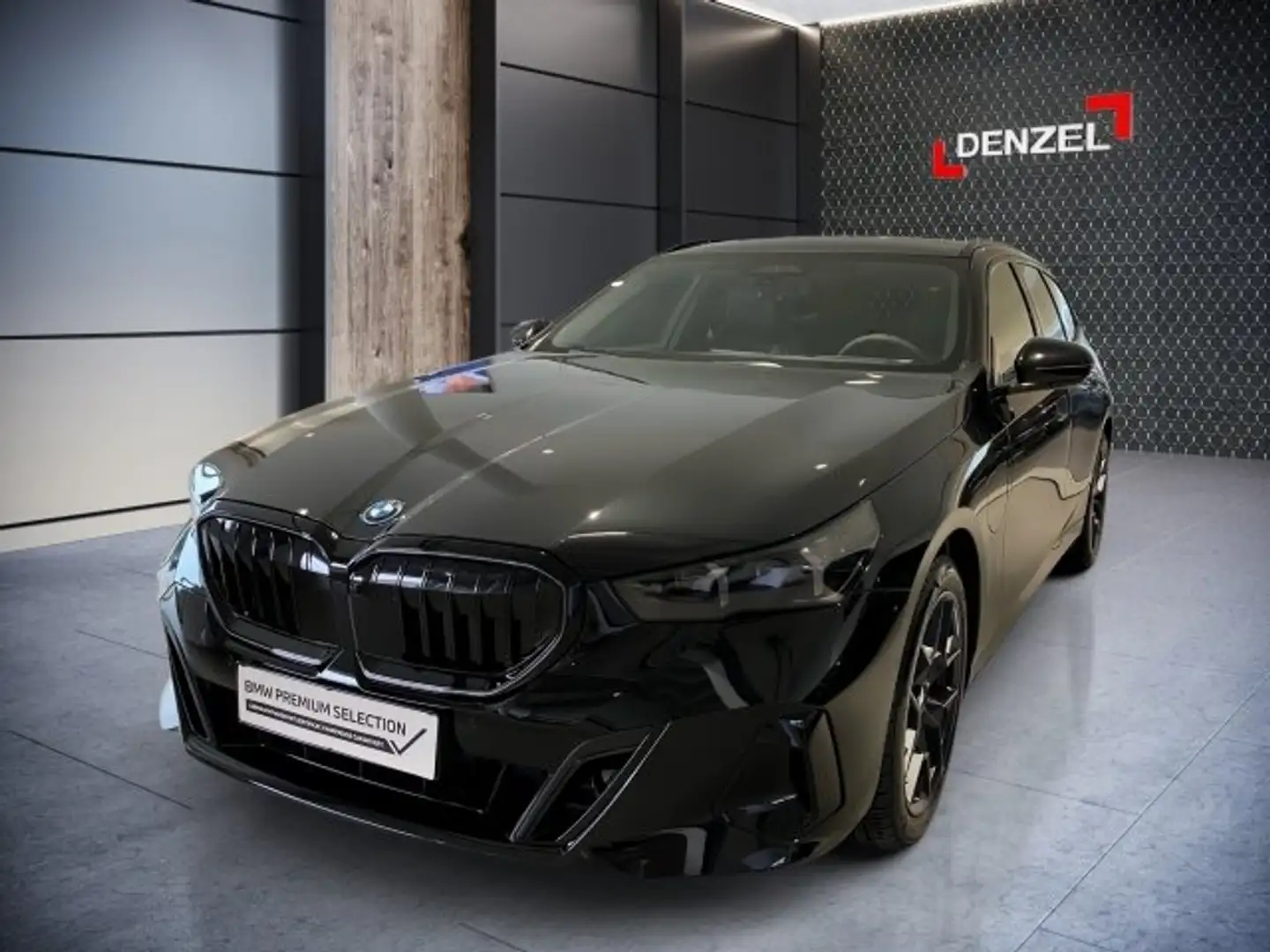 BMW 550 e xDrive Touring Schwarz - 2