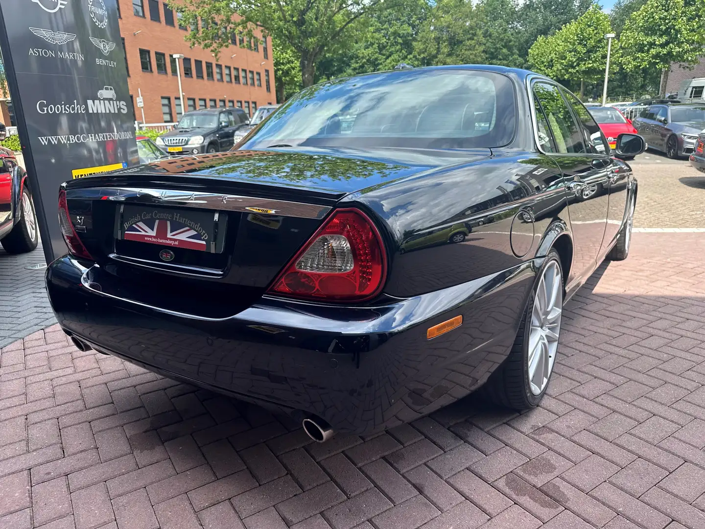 Jaguar XJ 2.7D V6 Portfolio Modrá - 2