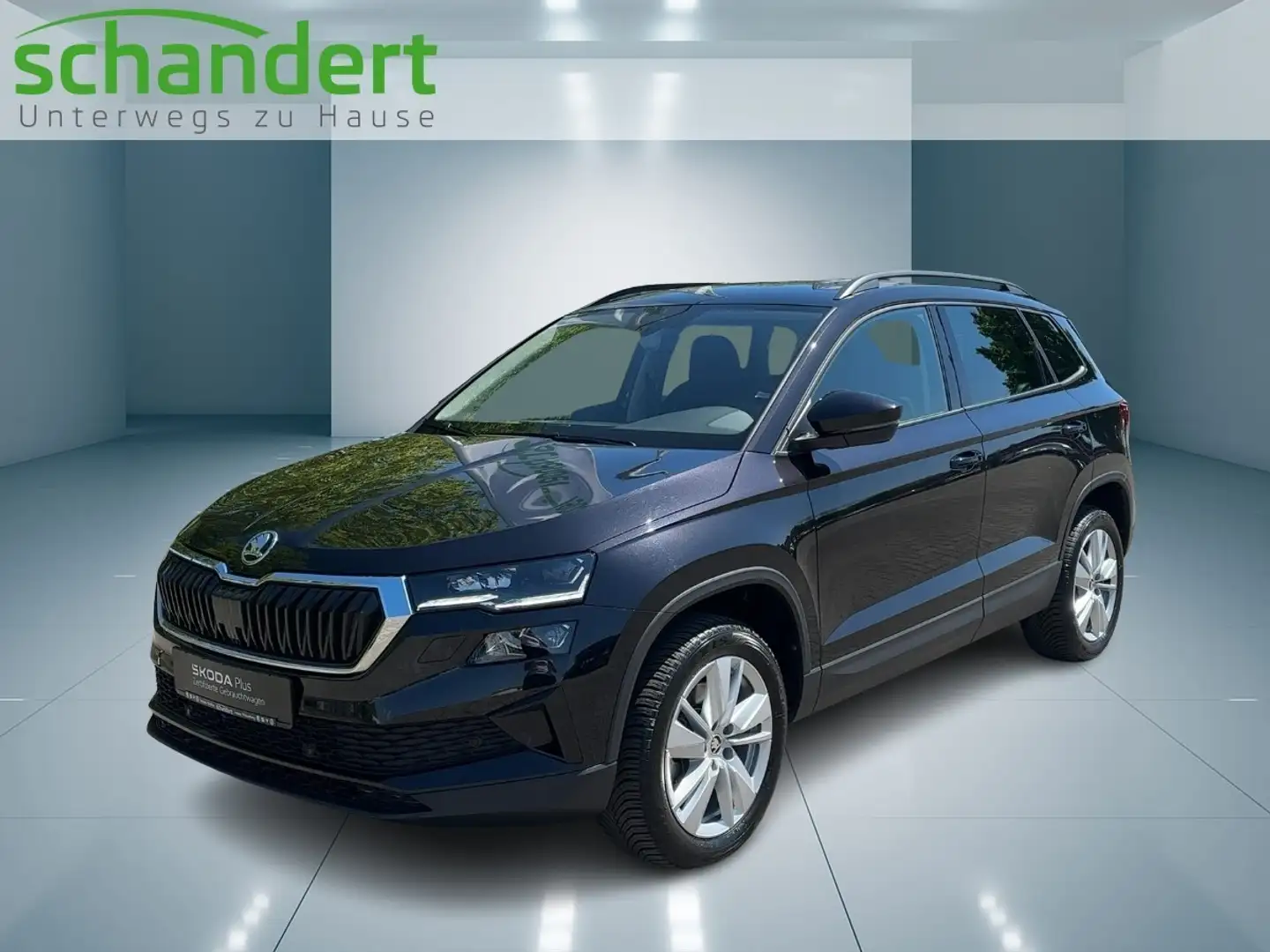 Skoda Karoq 1.5 TSI Selection DSG Matrix AHK Navi Klimaautom Schwarz - 1