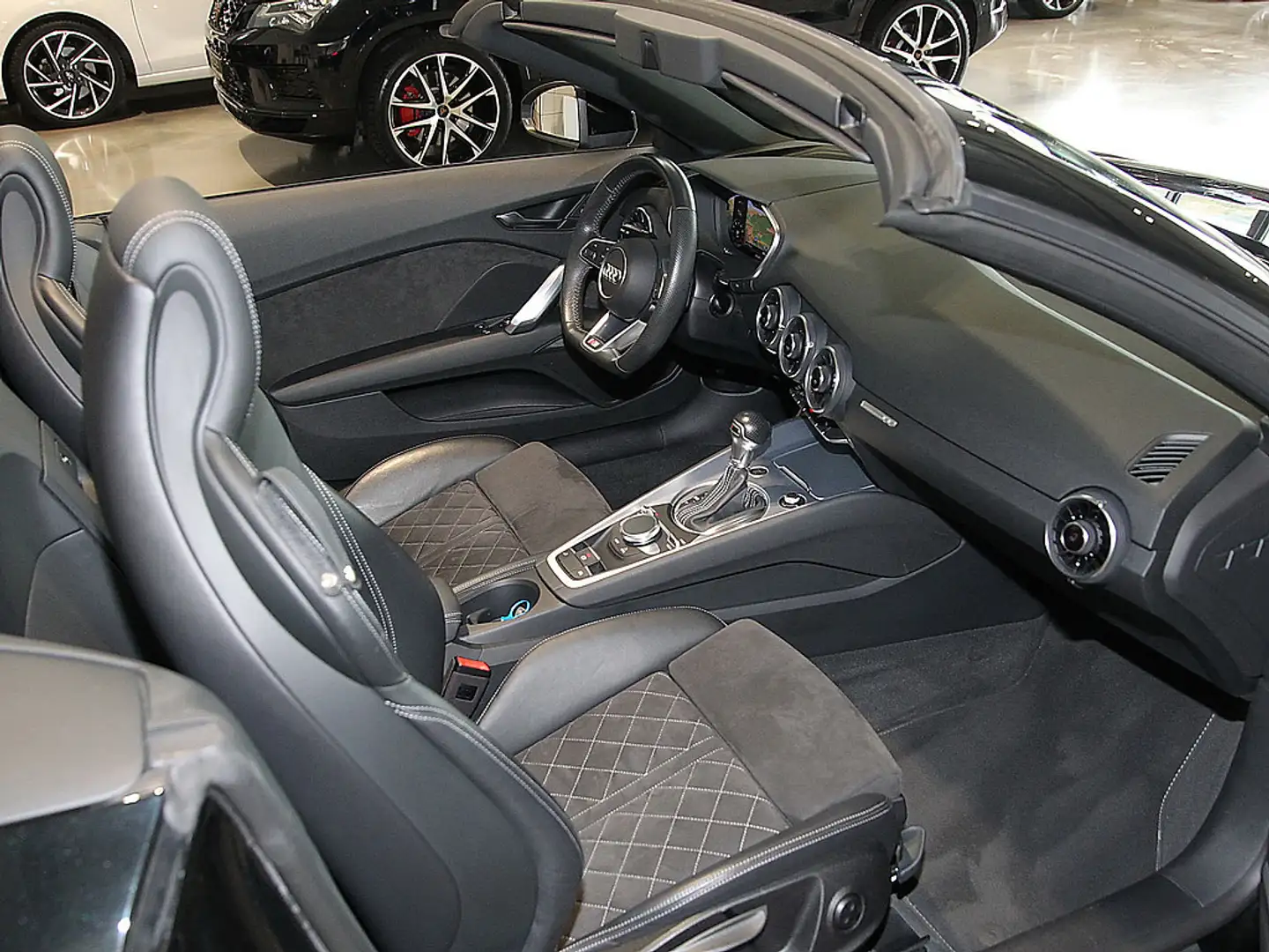 Audi TT Roadster 45 TFSI S-Line S TRONIC NAVI VIRT Noir - 2